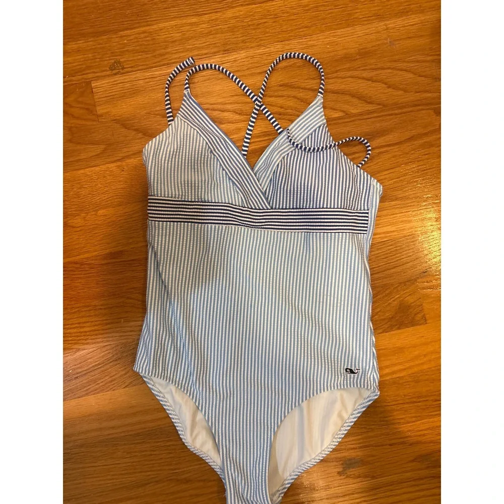 Vineyard Vines Girls Blue Seersucker Stripe One Piece Swimsuit Size M 10-12